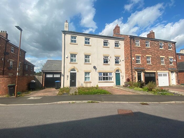 4 Bedroom Town House To Rent In Kirkwood Drive, Durham, DH1
