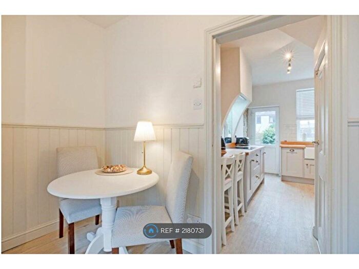 2 Bedroom Terraced House To Rent In Wellington Road, Ilkley, LS29