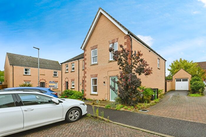 3 Bedroom End Of Terrace House For Sale In Bluebell Close, Downham Market, PE38