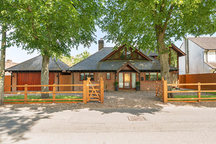 4 Bedroom Detached House For Sale In New Road, Stokenchurch, HP14