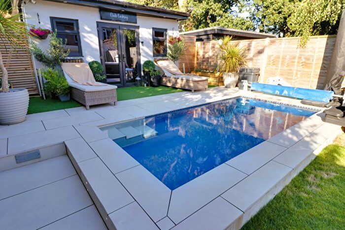 4 Bedroom Semi Detached House For Sale In Rowlands Avenue, Waterlooville, PO7