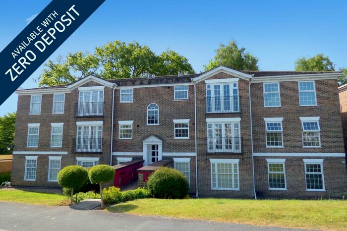 2 Bedroom Flat To Rent In Heathfield Green, Midhurst, West Sussex, GU29