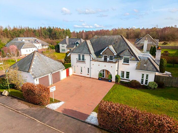 4 Bedroom Detached House For Sale In Mains Place, East Whitburn, EH47