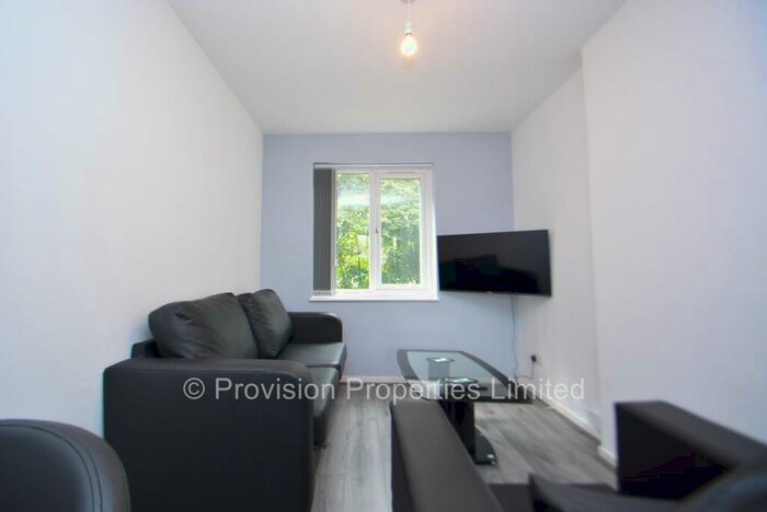 4 Bedroom Terraced House To Rent In Well Close Rise, City Centre, Leeds, LS7