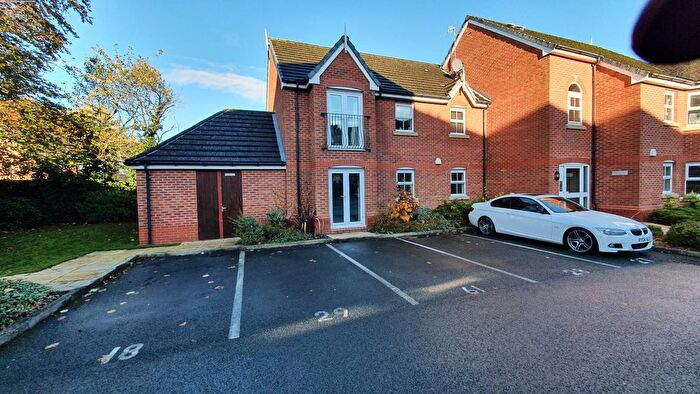 2 Bedroom Flat To Rent In Moss Hey, Spital, Wirral, CH63