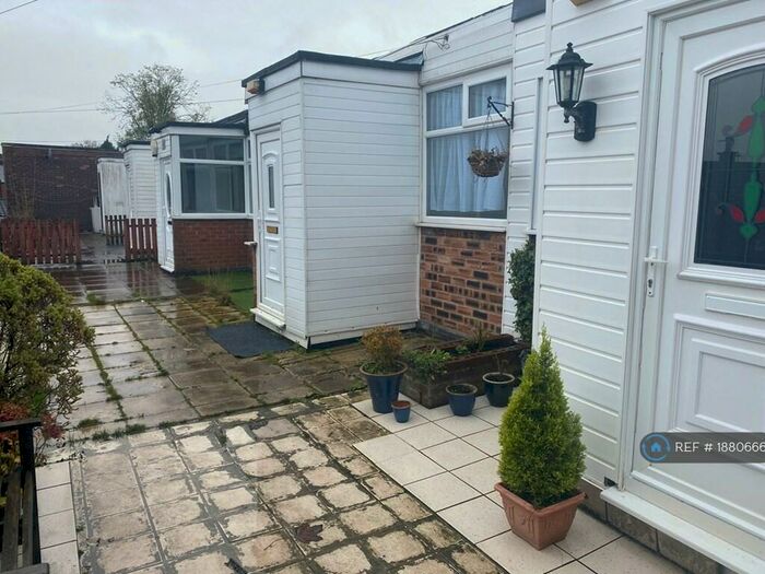 2 Bedroom Flat To Rent In Marlborough Road, Atherton, Manchester, M46