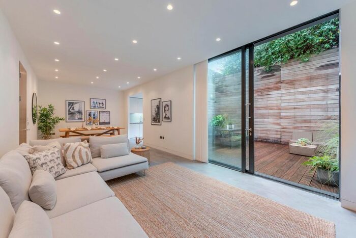 2 Bedroom Flat To Rent In Oval Road, Primrose Hill, NW1