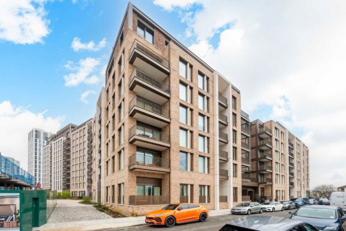 2 Bedroom Flat To Rent In Parkland Walk, Fulham, SW6