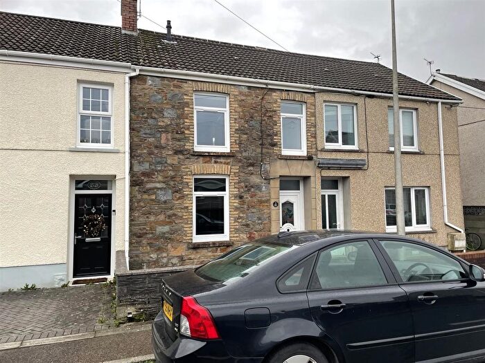 3 Bedroom Terraced House To Rent In Mill Terrace, Ammanford, SA18