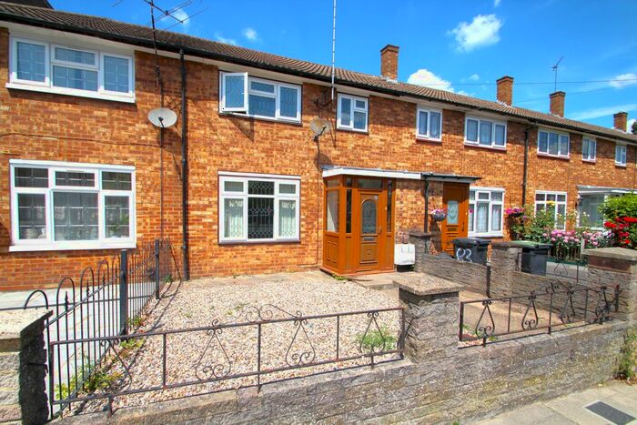 3 Bedroom Terraced House To Rent In The Broadway, Loughton, IG10