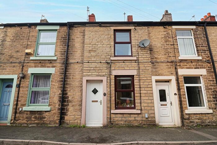 2 Bedroom Terraced House For Sale In Queen Street, Glossop, SK13