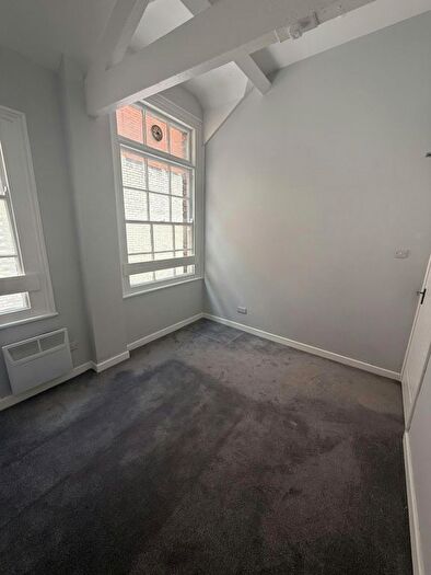 Studio To Rent In Second Floor Flat, High Street, Newcastle, ST5