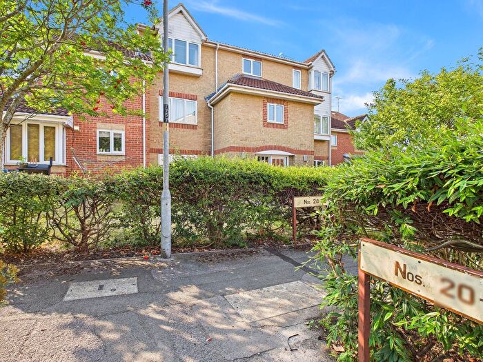 1 Bedroom Flat For Sale In Barnum Court, Swindon, SN2