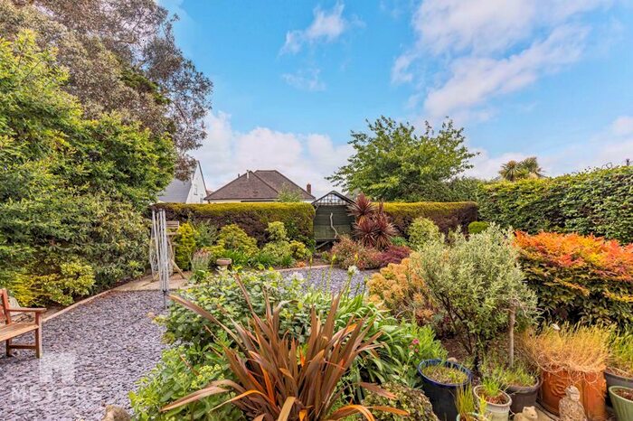 2 Bedroom Bungalow For Sale In Glendale Road, Bournemouth, BH6