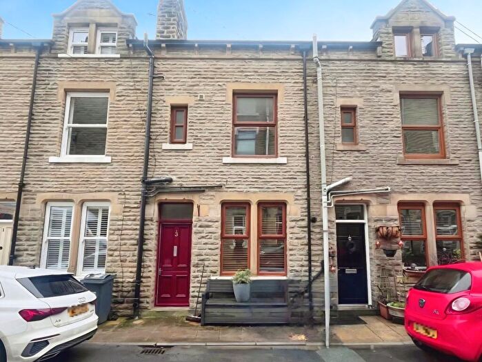 4 Bedroom Terraced House For Sale In Edward Street, Hebden Bridge, HX7