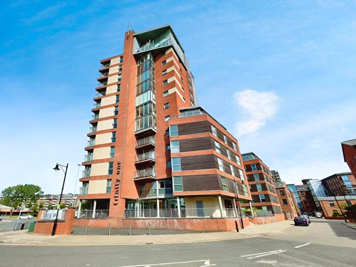 2 Bedroom Flat To Rent In Trinity One, East Street, Leeds, LS9
