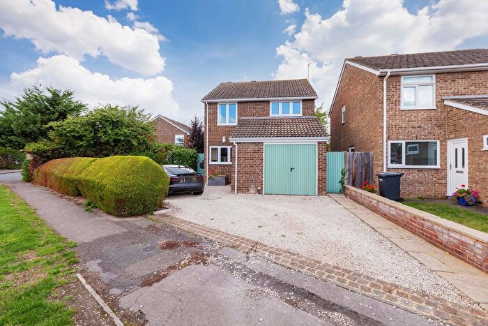 3 Bedroom Detached House For Sale In Springfield Park, Maidenhead, SL6