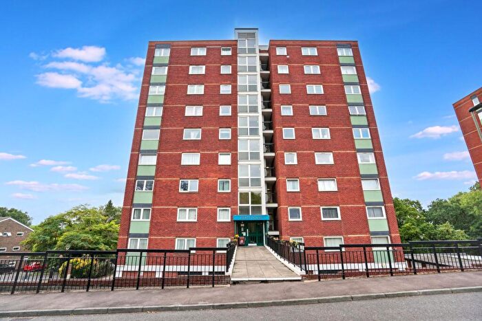 1 Bedroom Flat For Sale In Flat Keats House, Porchester Mead, Beckenham, BR3