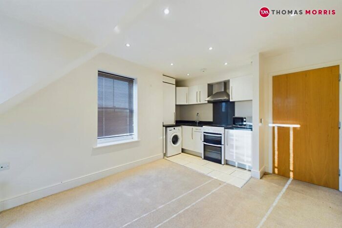 1 Bedroom Apartment For Sale In Houghton Road, St. Ives, Cambridgeshire, PE27