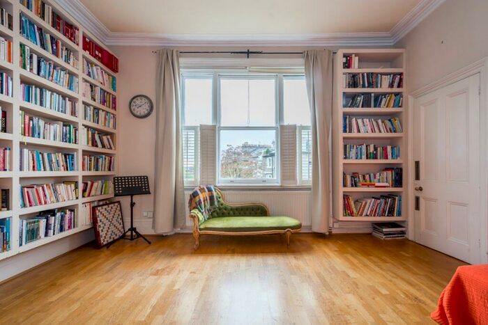 2 Bedroom Apartment To Rent In Belsize Park London, NW3