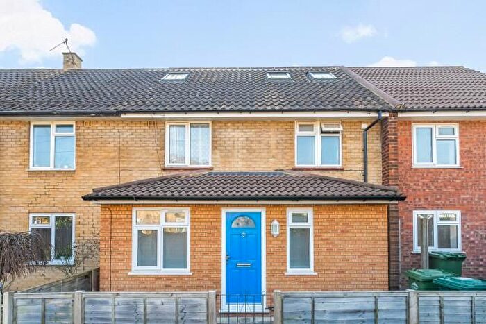 6 Bedroom Terraced House For Sale In Keywood Drive, Sunbury-On-Thames, TW16