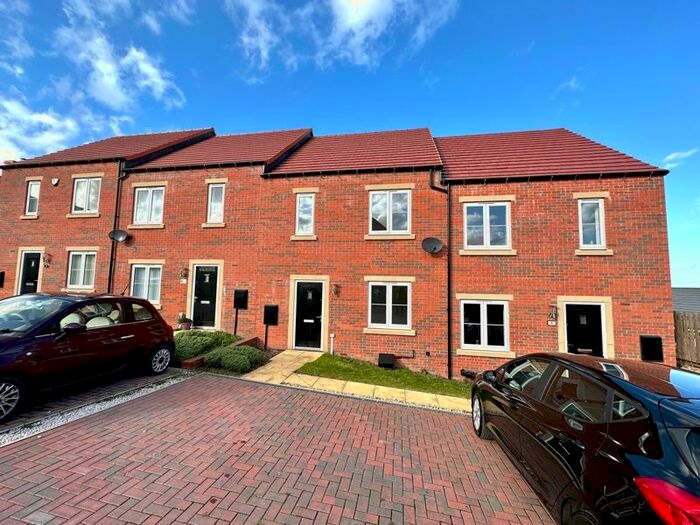 3 Bedroom Property To Rent In Farmhouse Way, Grassmoor, Chesterfield, S42