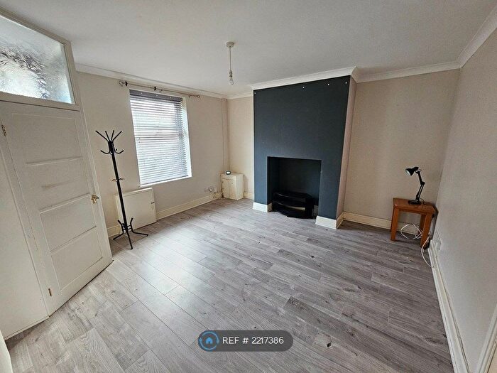 2 Bedroom Terraced House To Rent In Whitelees Road, Littleborough, OL15