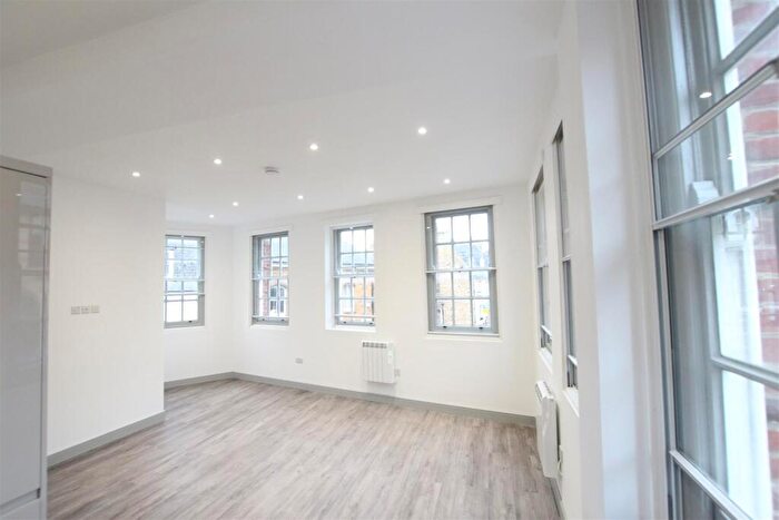 2 Bedroom Flat To Rent In St. Giles Street, Northampton, NN1