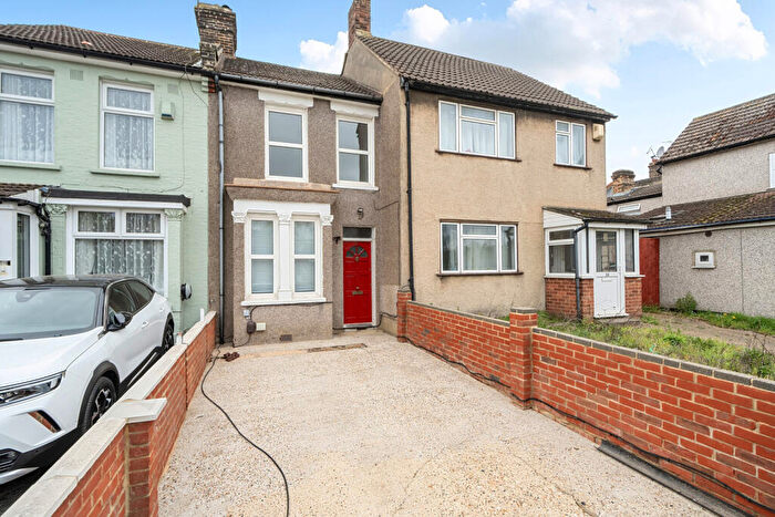 2 Bedroom Terraced House For Sale In Battle Road, Erith, DA8