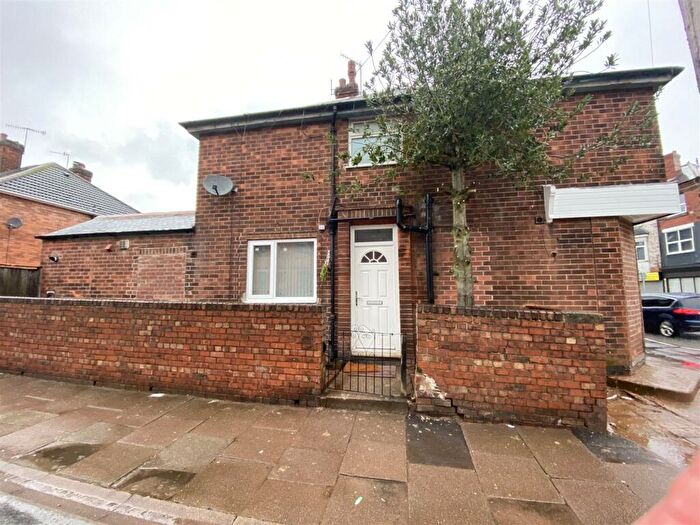 1 Bedroom House To Rent In Portland Road, Hucknall, Nottingham, NG15
