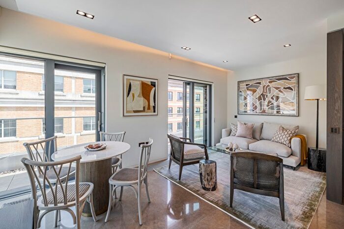 2 Bedroom Flat To Rent In Babmaes Street, St James, SW1Y