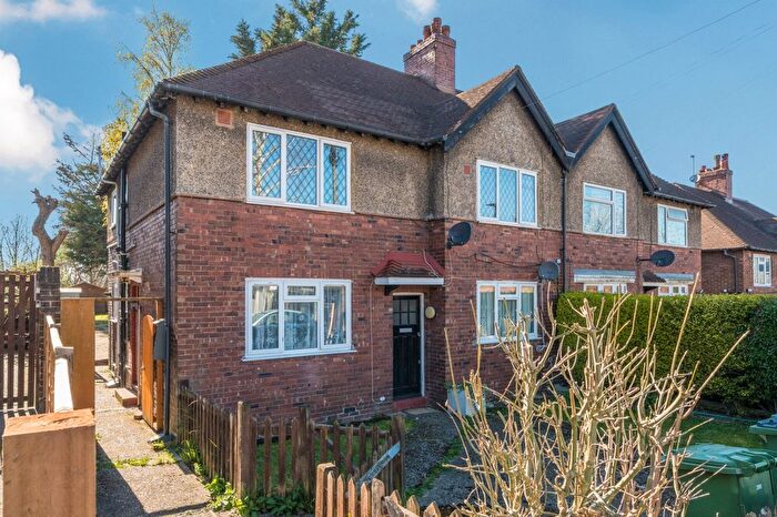 3 Bedroom Maisonette To Rent In Gregory Crescent, London, SE9