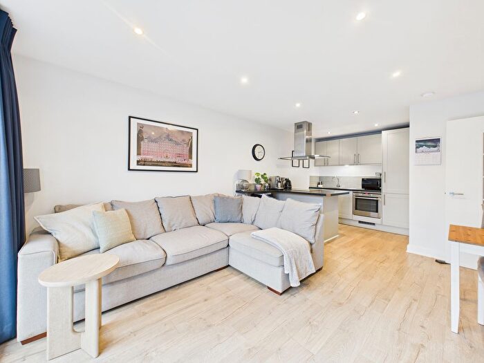 1 Bedroom Flat For Sale In Bankside, Corporation Street, High Wycombe, Buckinghamshire, HP13