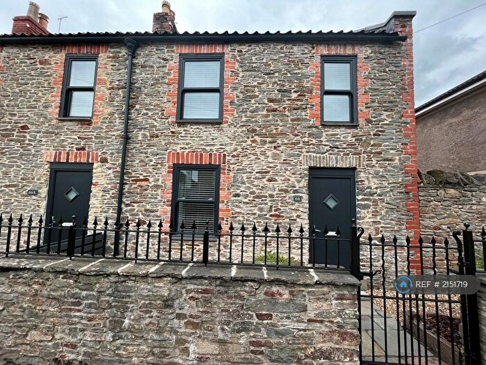 3 Bedroom Semi-Detached House To Rent In North Street, Downend, Bristol, BS16