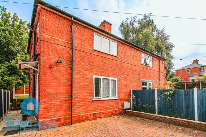 3 Bedroom Semi-Detached House To Rent In Deepdene Way, Nottingham, NG8