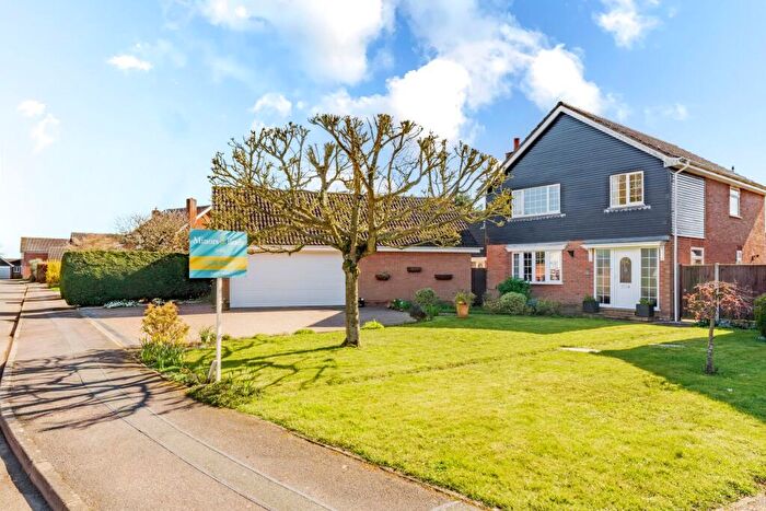 4 Bedroom Detached House For Sale In The Poplars, Forncett St. Peter, NR16