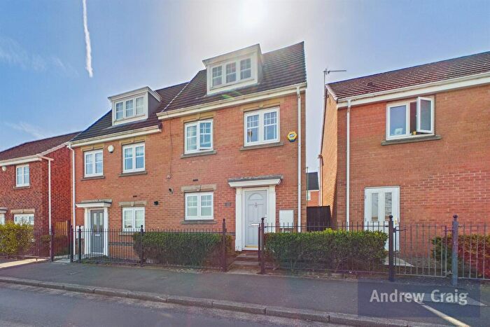 3 Bedroom Terraced House For Sale In New Road, Boldon Colliery, NE35