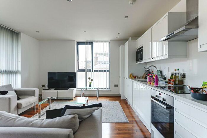 3 Bedroom Apartment For Sale In Shore Place, London, E9