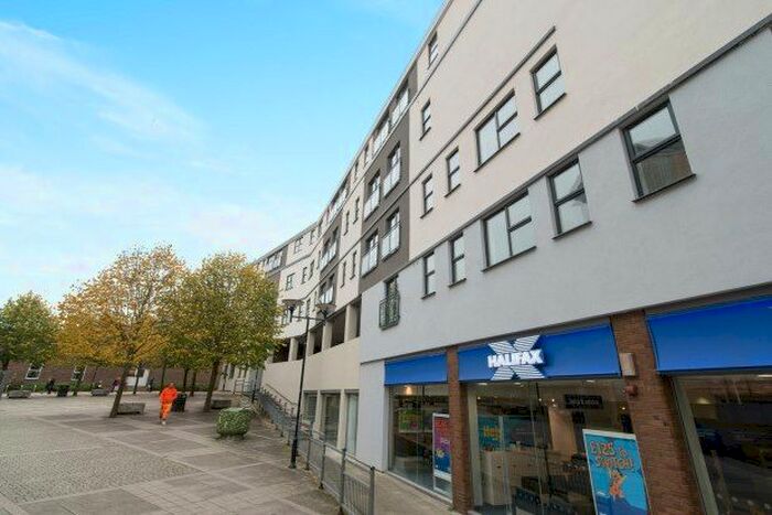 2 Bedroom Flat To Rent In Festival Apartments, Basingstoke, RG21