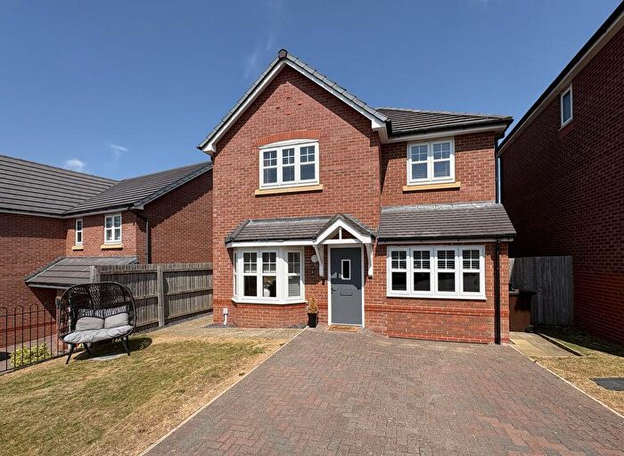 4 Bedroom Detached House For Sale In Gernant, Old Colwyn, LL29