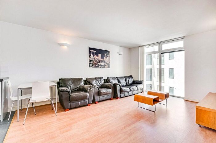 1 Bedroom Flat To Rent In Vanguard House, Martello Street, E8