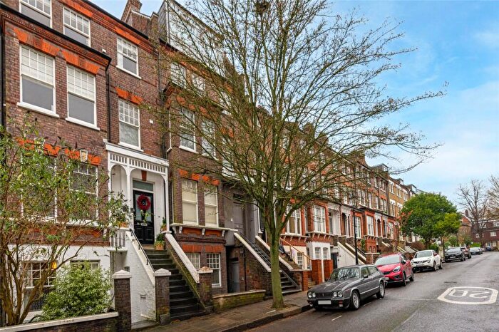 Apartment To Rent In Denning Road, London, NW3