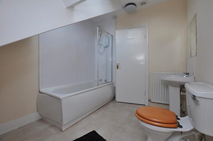 6 Bedroom Maisonette To Rent In Jesmond, Newcastle Upon Tyne, NE2