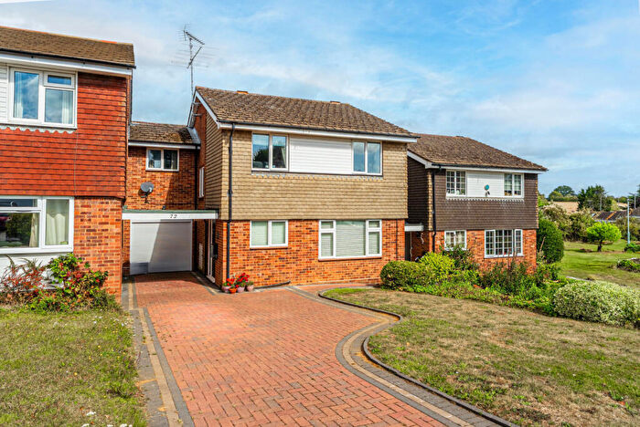 4 Bedroom Detached House For Sale In Tuffnells Way, Harpenden, Hertfordshire, AL5