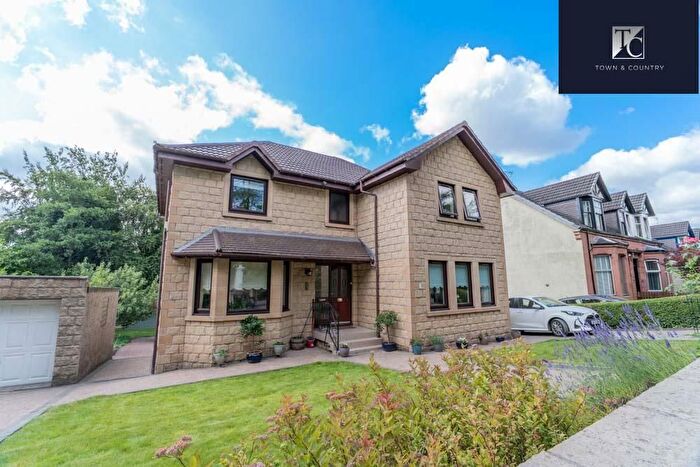 4 Bedroom Villa For Sale In West Avenue, Stepps, Glasgow, G33