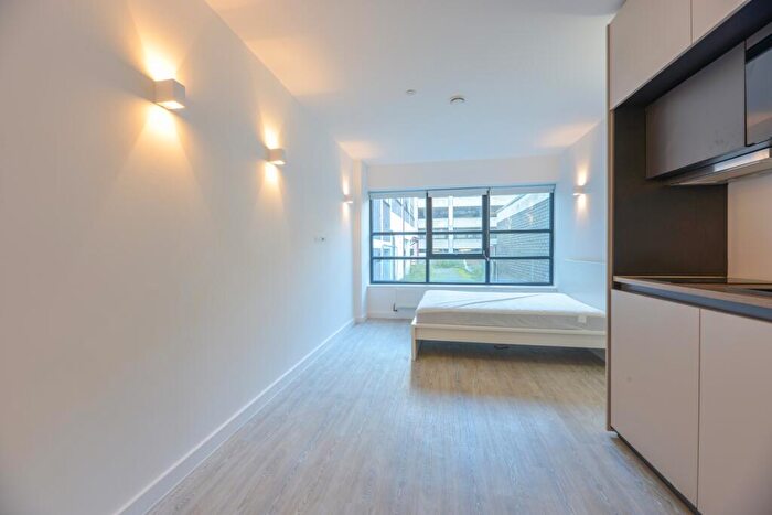 Studio To Rent In College Road, Harrow, HA1