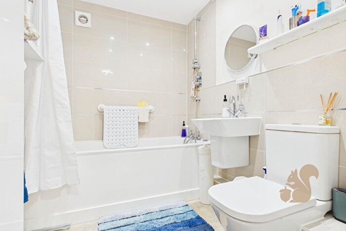 1 Bedroom Flat For Sale In New Farm Road, Stanway, CO3