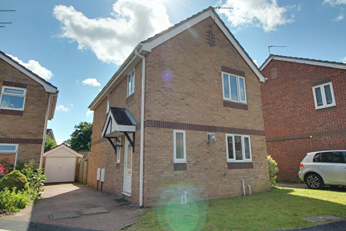 3 Bedroom Detached House To Rent In Kendal Close, Hethersett, NR9