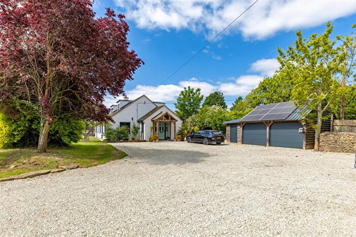 4 Bedroom Detached House For Sale In Cricklade Road, South Cerney, Cirencester, GL7