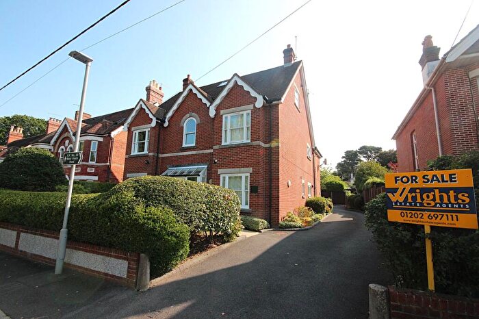 1 Bedroom Retirement Property For Sale In Tudor Road, Broadstone, Dorset, BH18